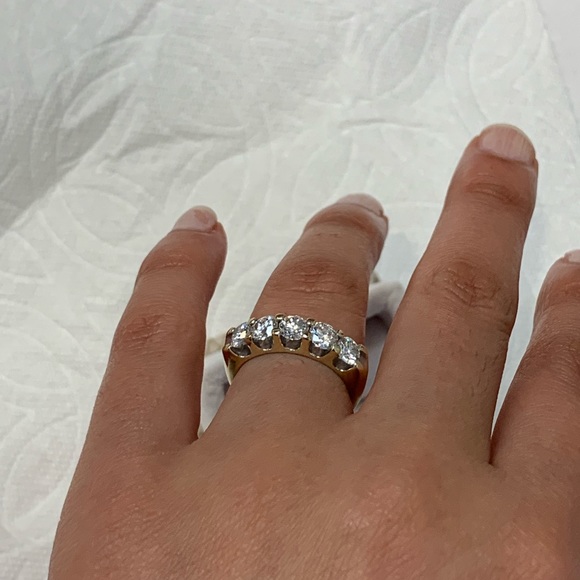 1.5 carat diamond colorless wedding band - Picture 6 of 8